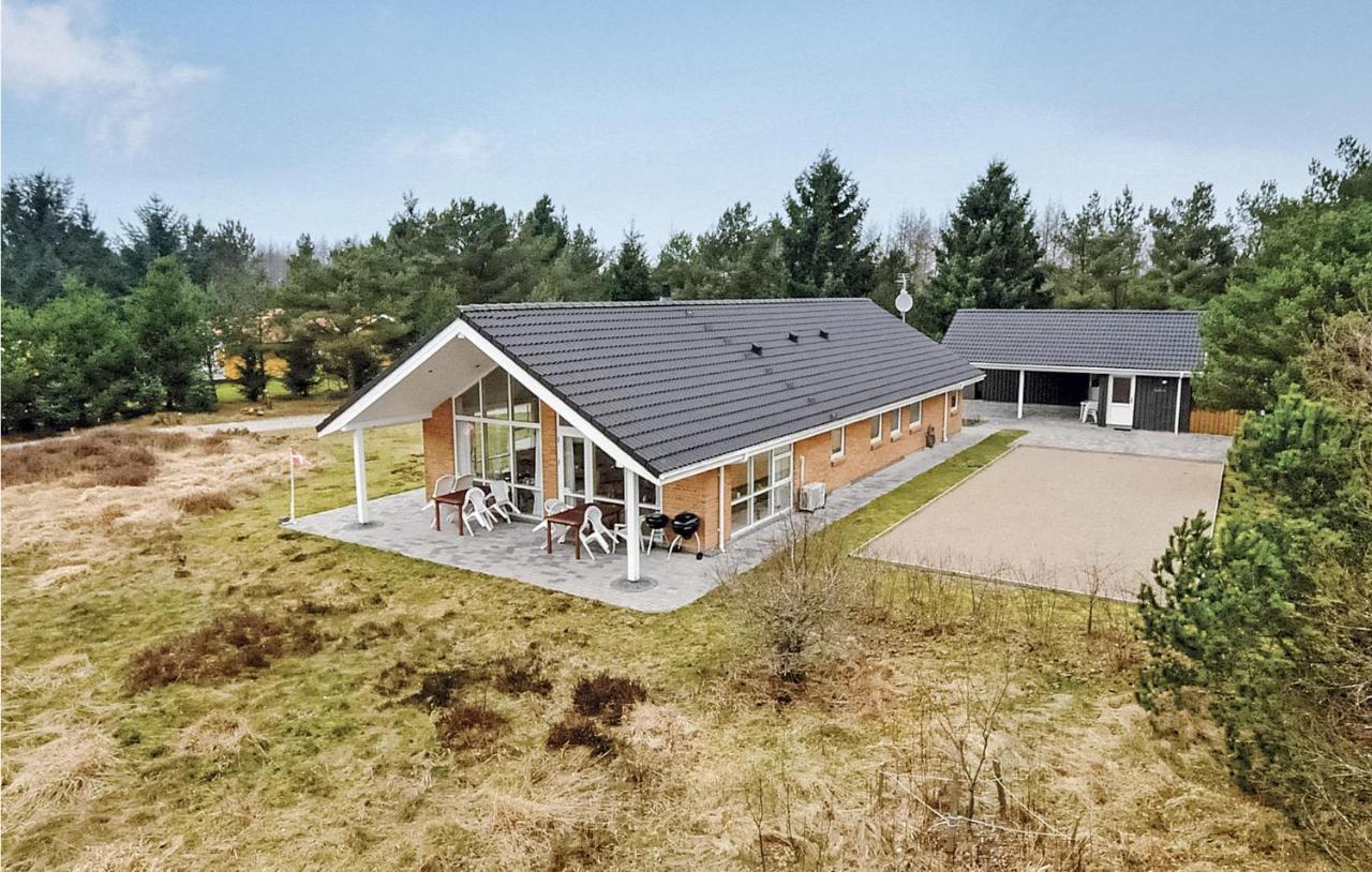 7 Bedroom Stunning Home In Herning Kølkær Bagian luar foto
